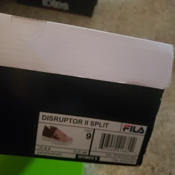 Fila - Picture 2 of 2